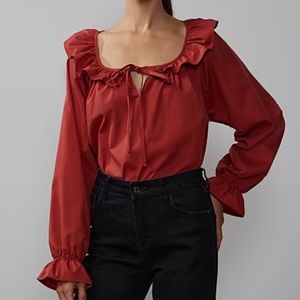 New York and Co Long Sleeve Scoop Neck Top
